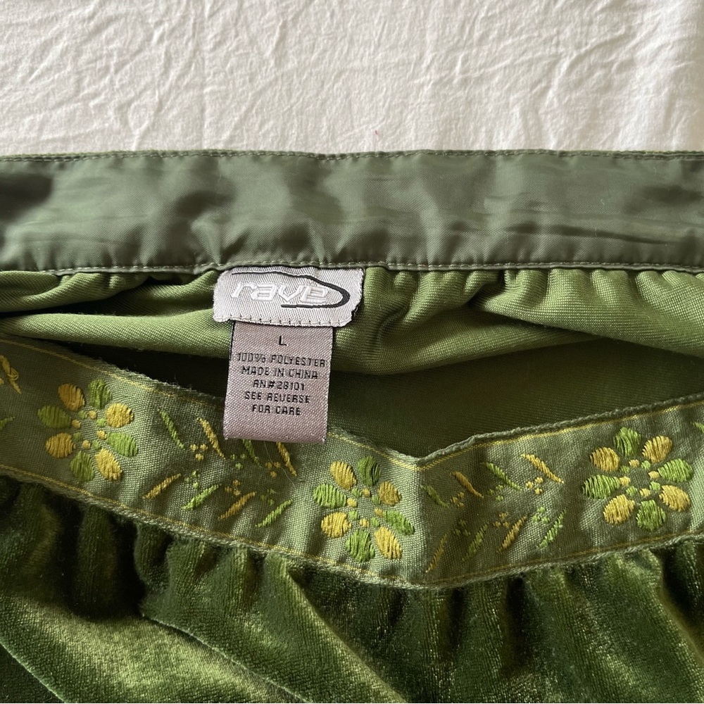 Vintage Y2K Green Velvet Renaissance Fairy Whimsigoth Embroidered Fairy Skirt - Picture 8 of 13